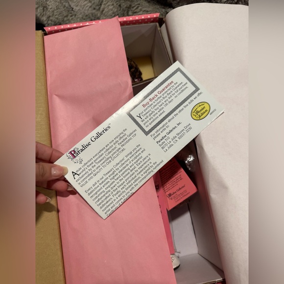 PARDISE GALLERIES Melissa Floral Porcelain Doll with Lace Dress - Picture 8 of 9